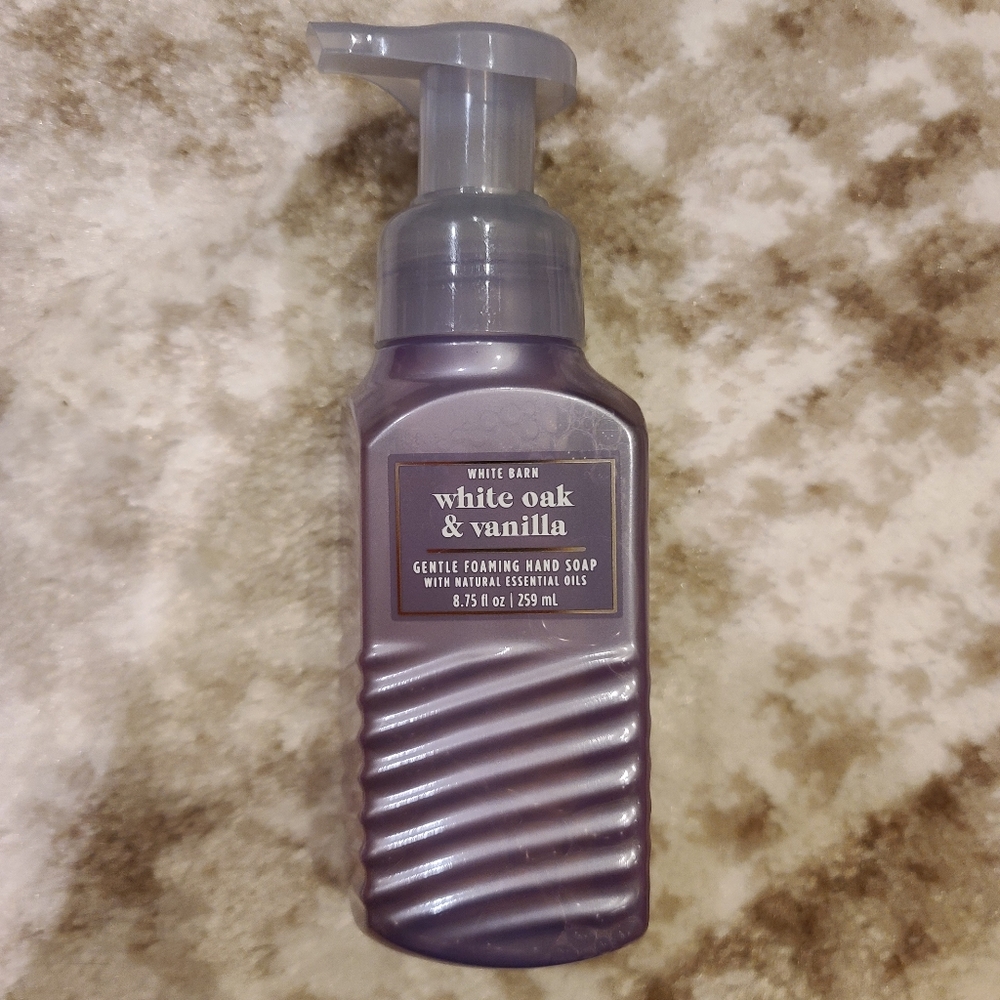 White Oak & Vanilla Foaming Hand Soap BBW